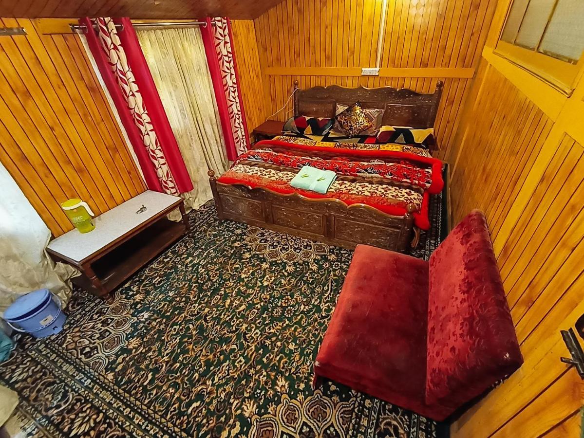 Hb Nancy Group Of Houseboats Hotel Srīnagar Екстериор снимка