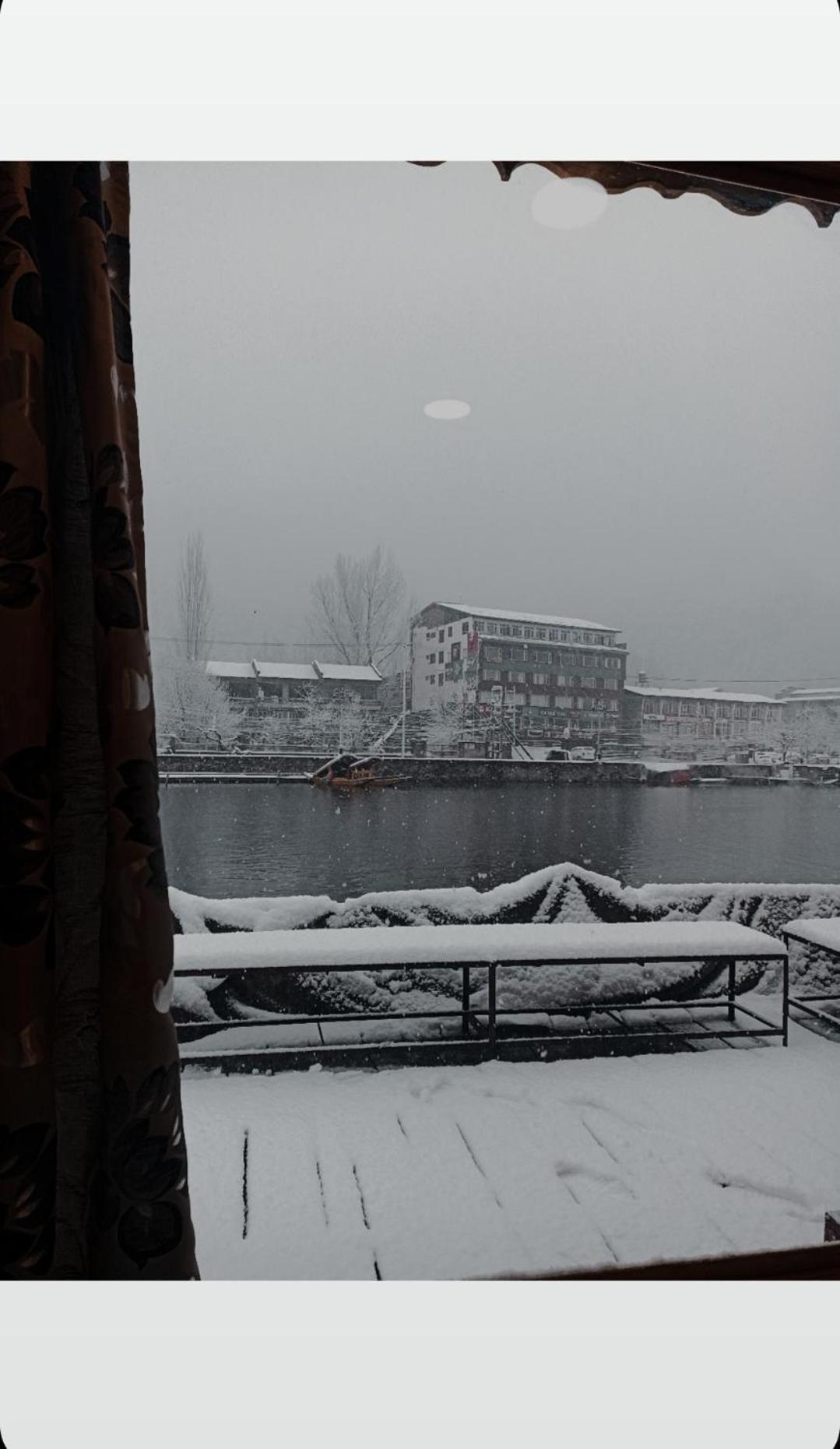 Hb Nancy Group Of Houseboats Hotel Srīnagar Екстериор снимка